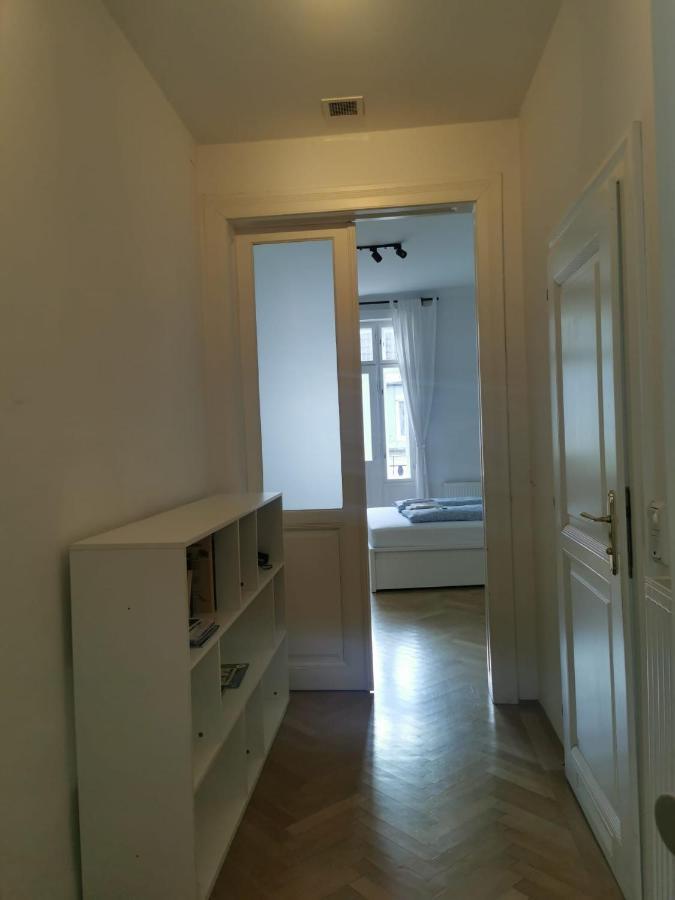 Central Mariahilfer Apartment 4 Min To The City Shopping Center And Schoenbrunn Palace Viyana Dış mekan fotoğraf