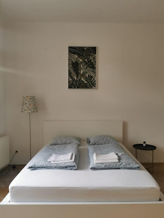 Central Mariahilfer Apartment 4 Min To The City Shopping Center And Schoenbrunn Palace Viyana Dış mekan fotoğraf