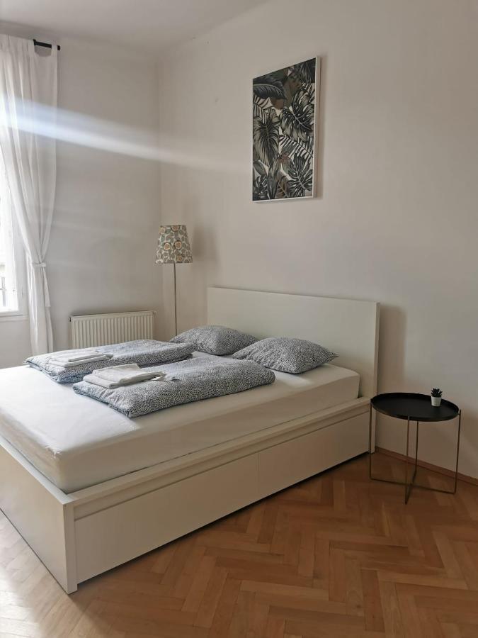 Central Mariahilfer Apartment 4 Min To The City Shopping Center And Schoenbrunn Palace Viyana Dış mekan fotoğraf
