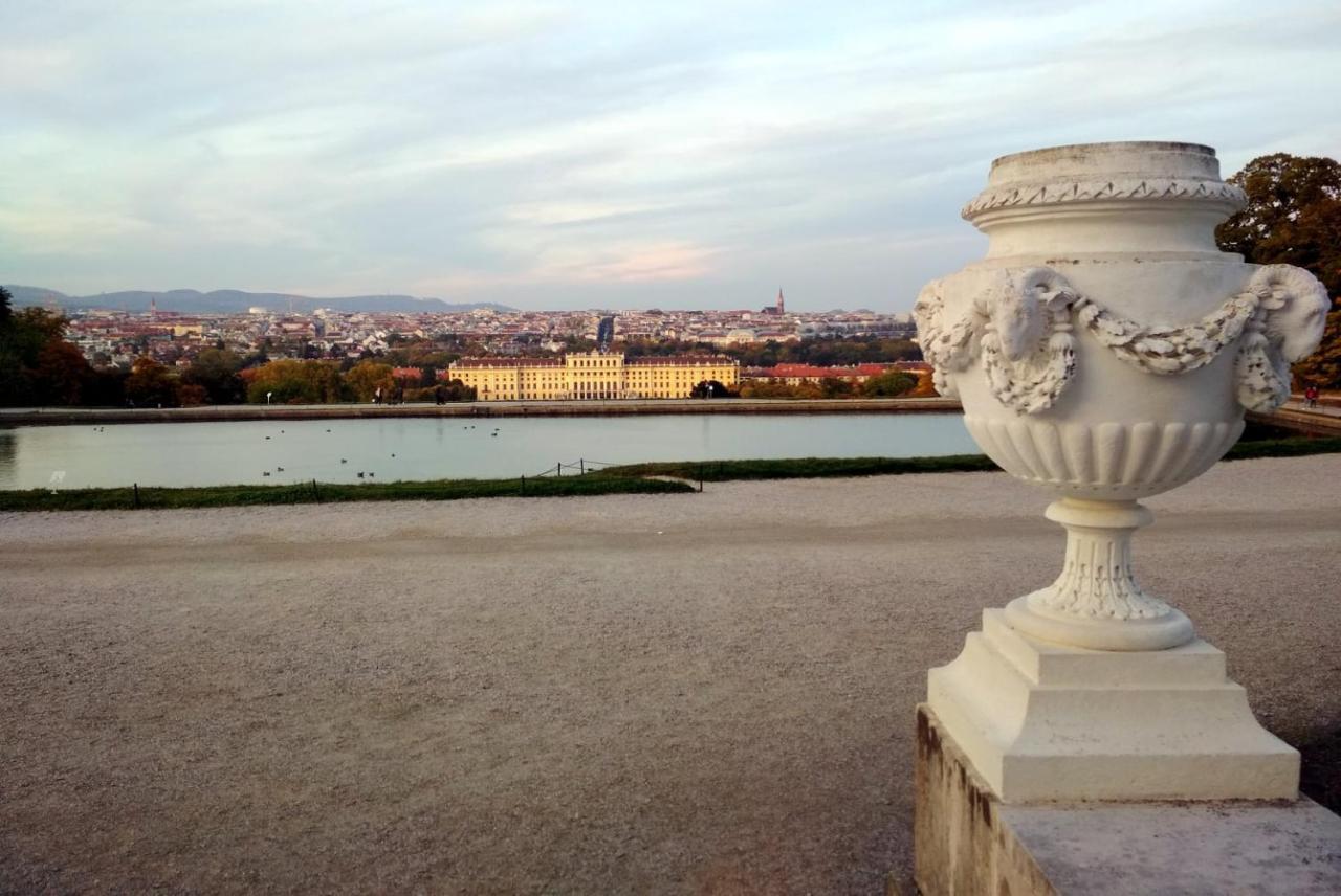 Central Mariahilfer Apartment 4 Min To The City Shopping Center And Schoenbrunn Palace Viyana Dış mekan fotoğraf